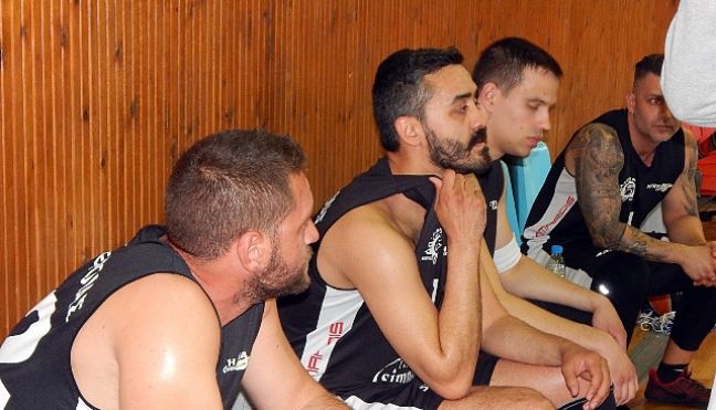 Παραμένει στους Αετούς Β. ο Γιώργος Πάππου