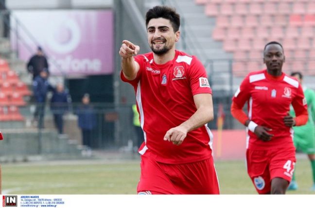 Ενισχύεται με Κανούλα η «Βασίλισσα», συζητάει με Βεργώνη, Μπαλάφα