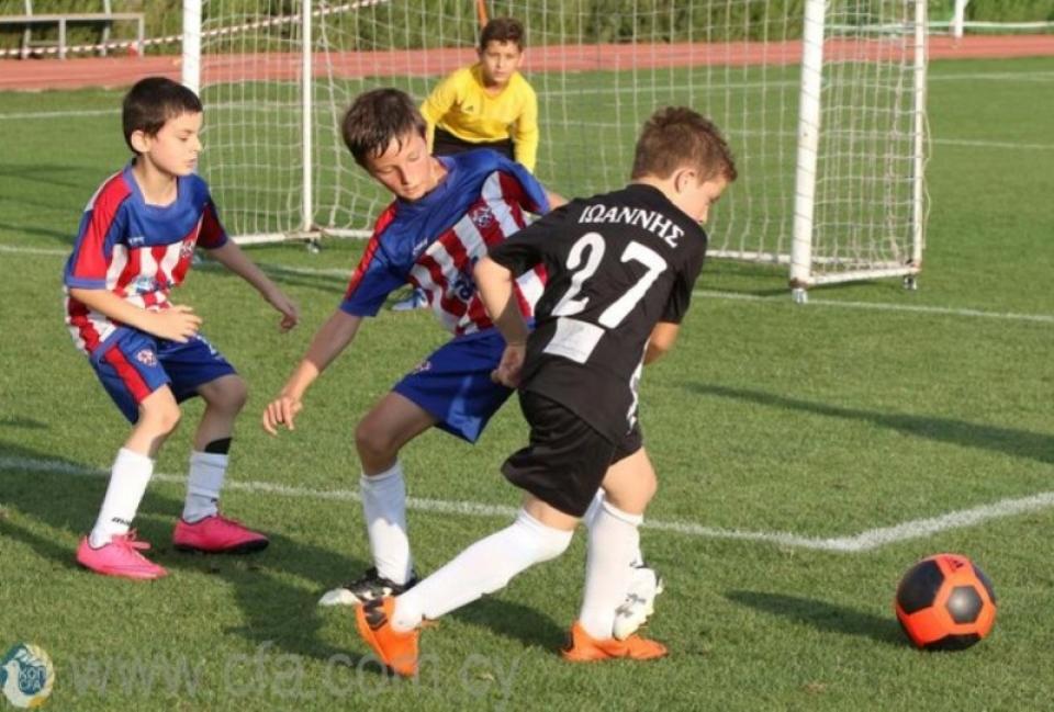 Αυστηρή ανακοίνωση - απάντηση στις τρεις Ακαδημίες