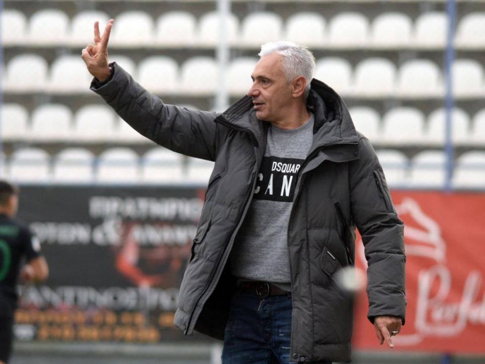 Τα ηνία στον Χαραλαμπίδη