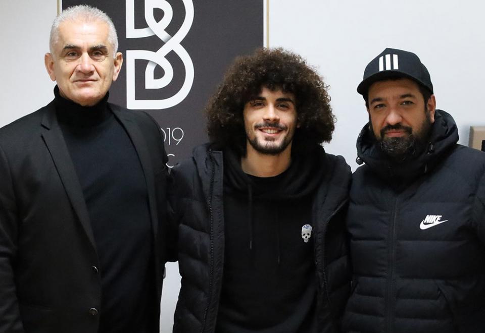 Στην "Βασίλισσα" και επίσημα ο Αλί Αντέμ