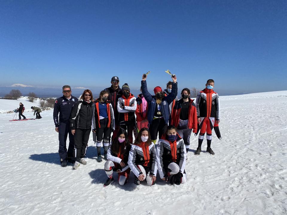 Εξαιρετικοί οι σκιέρ του ΕΟΣ Νάουσας στους Πανελλήνιους Αγώνες Αλπικού Σκι