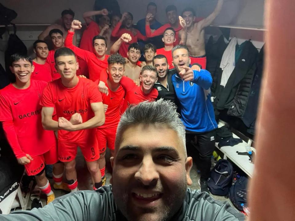 «Πάρτι» στα αποδυτήρια της Βέροιας Β’ για την πρόκριση στον τελικό (video)