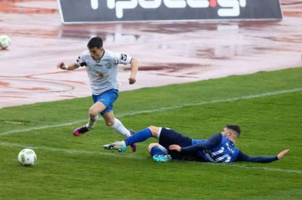 Στα κυανερυθρα και τυπικά ο Ζούρκος