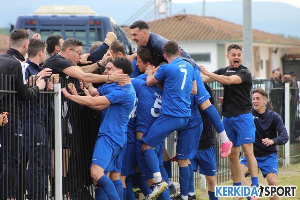 Το ντέρμπι τίτλου Αγκαθιάς - Τριποτάμου με τον φακό του kerkidasport.gr