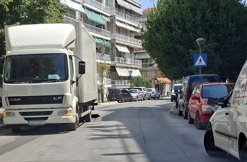 Αυτοκίνητα τροφοδοσίας: Μεγάλη επιβάρυνση στην κυκλοφορία, οποιαδήποτε ώρα!