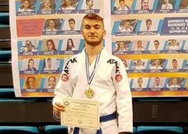 Με δύο ασημένια μετάλλια επέστρεψε από το 17ο Πανελλήνιο Πρωτάθλημα Ζίου Ζίτσου Λουκάς Ρηγόπουλος