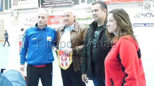 Τα αναμνηστικά δώρα του ΦΙΛΙΠΠΟΥ σε «ΦΙΛΙΑ» και «ΦΑΙΑΚΑ» Κέρκυρας