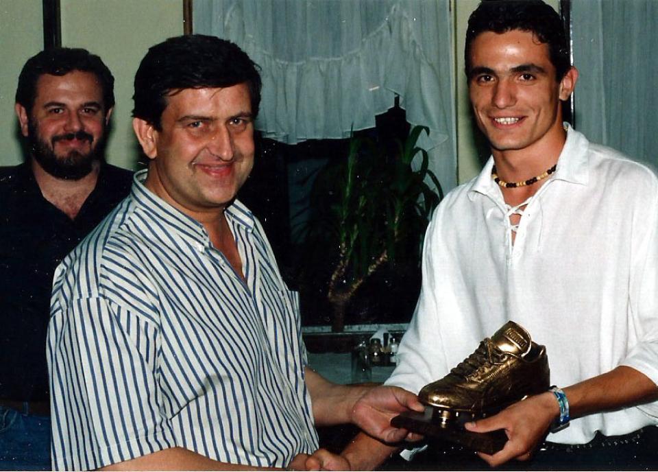 Το... χρυσό παπούτσι στον "Μπίλια"