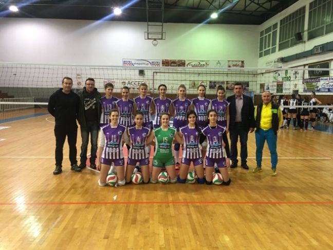 Μία από τα ίδια για τα κορίτσια του Ποσειδώνα Β.