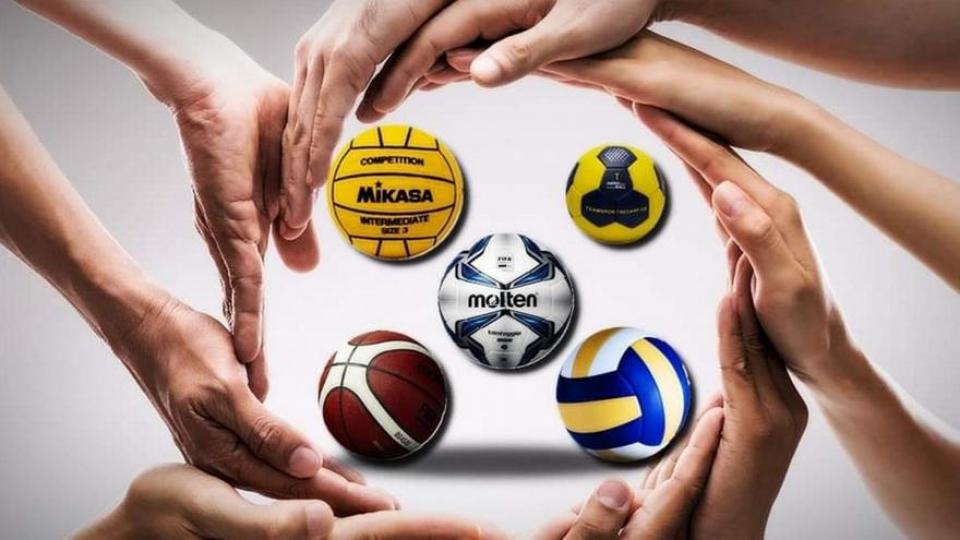 «Είστε επικίνδυνα ανίκανοι και με σκοπιμότητα επιλέγετε τι θα εξαιρέσετε ανάλογα με το πολιτικό σας κόστος»